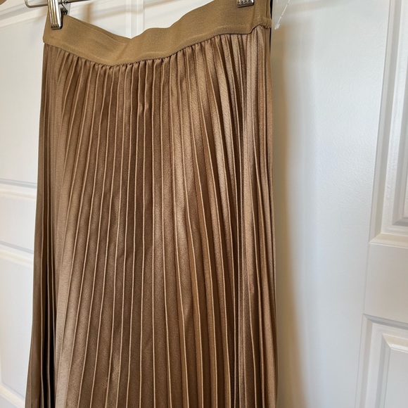 H&M Midi Skirt - Picture 4 of 5